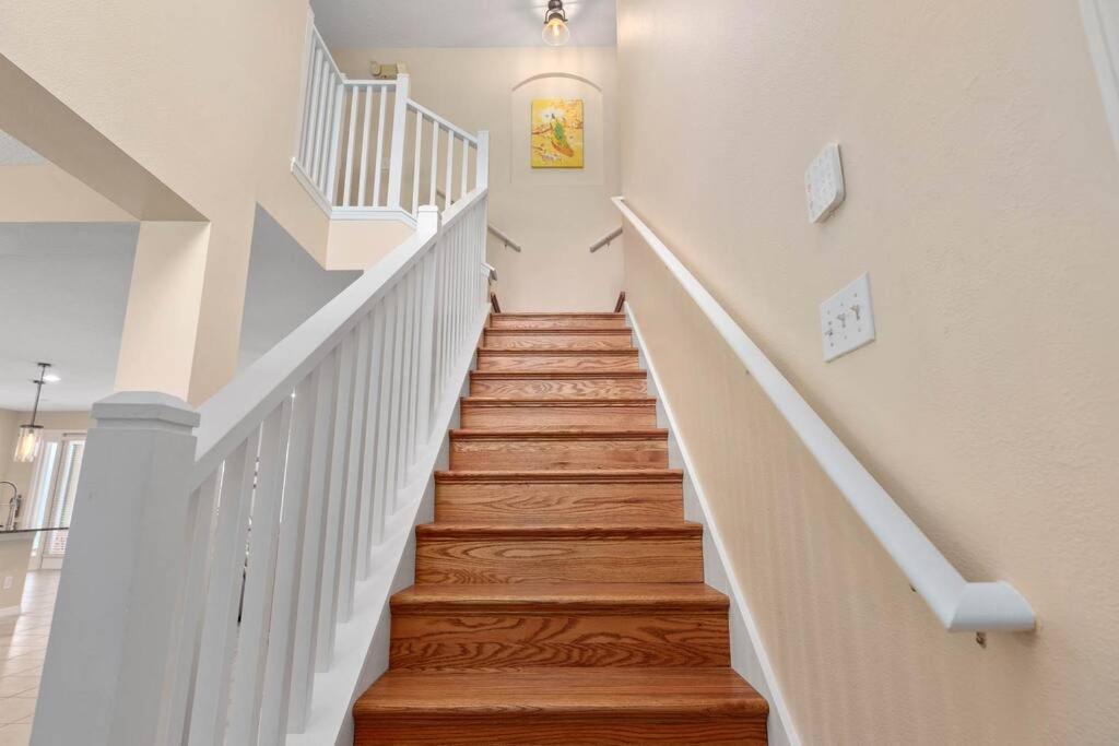 Lakeview W/8 Bedroom 5 Kingsuite 3 Miles To Disney Киссимми Экстерьер фото