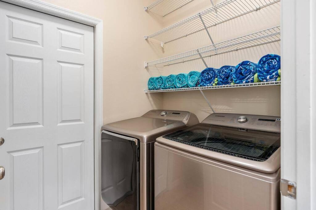 Lakeview W/8 Bedroom 5 Kingsuite 3 Miles To Disney Киссимми Экстерьер фото