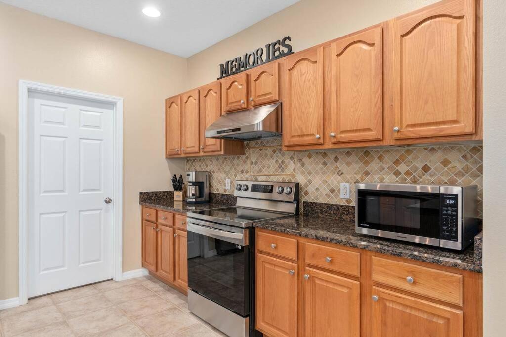Lakeview W/8 Bedroom 5 Kingsuite 3 Miles To Disney Киссимми Экстерьер фото